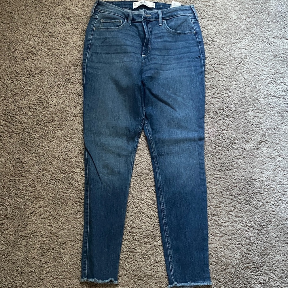 Hollister Women's Dark Wash Skinny Jeans - Picture 1 of 2